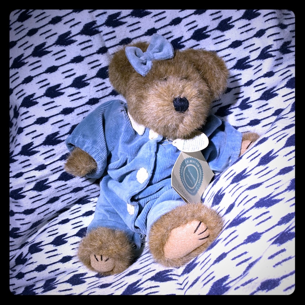 Adorable Boyd’s Bear Collectable